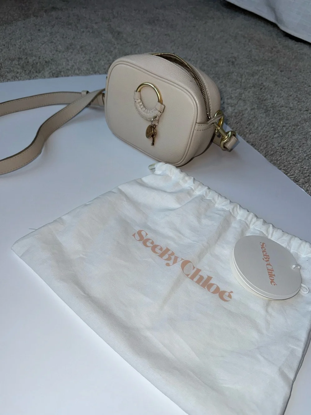 See by Chloe Camera Crossbody - Picture 9 of 9